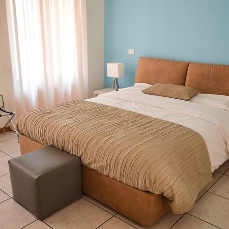 La Contrada Bed and Breakfast Sarnico Eksteriør billede