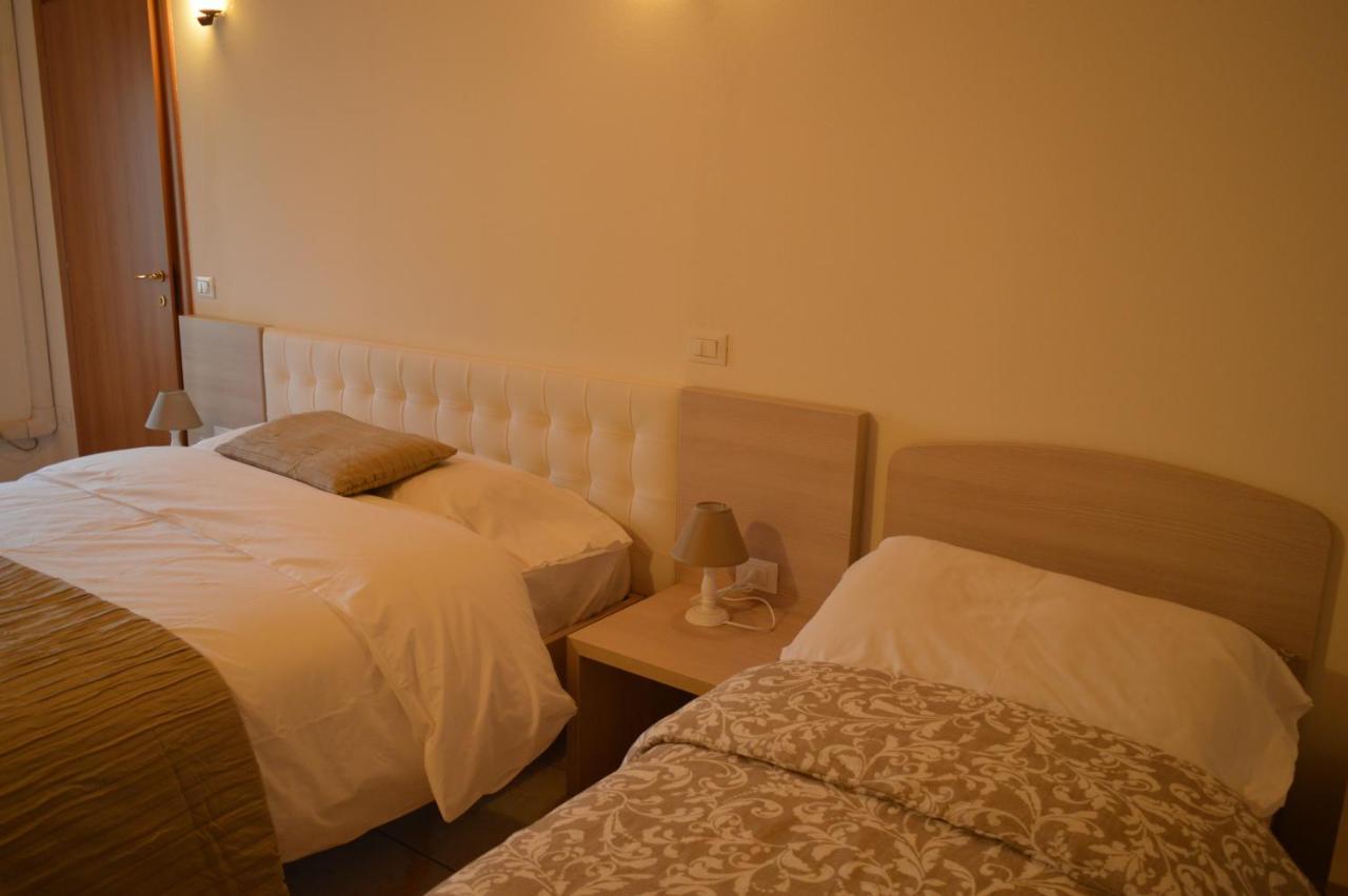 La Contrada Bed and Breakfast Sarnico Eksteriør billede